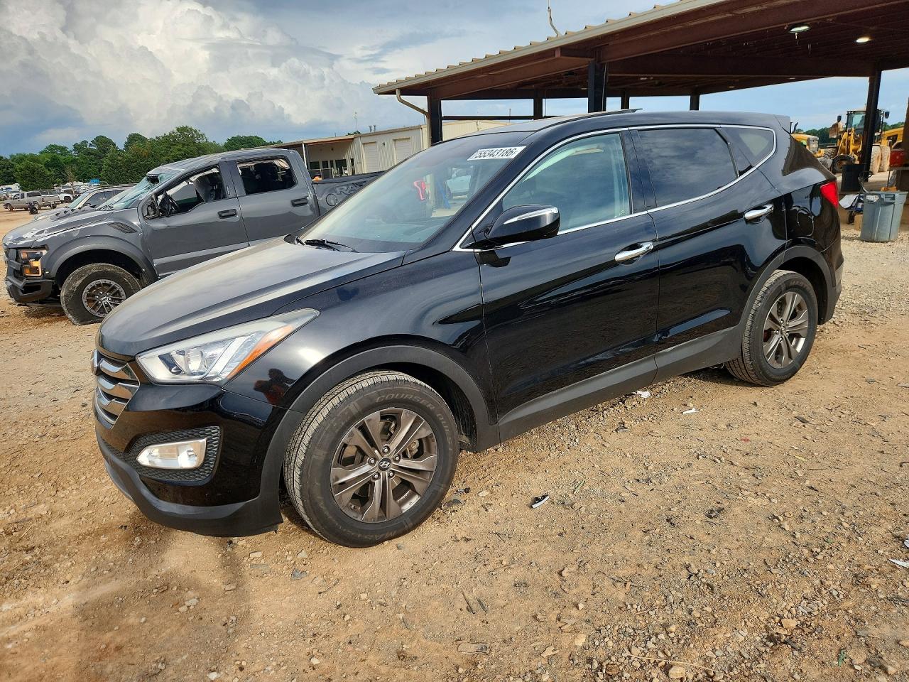 Salvage Hyundai SANTA FE Image