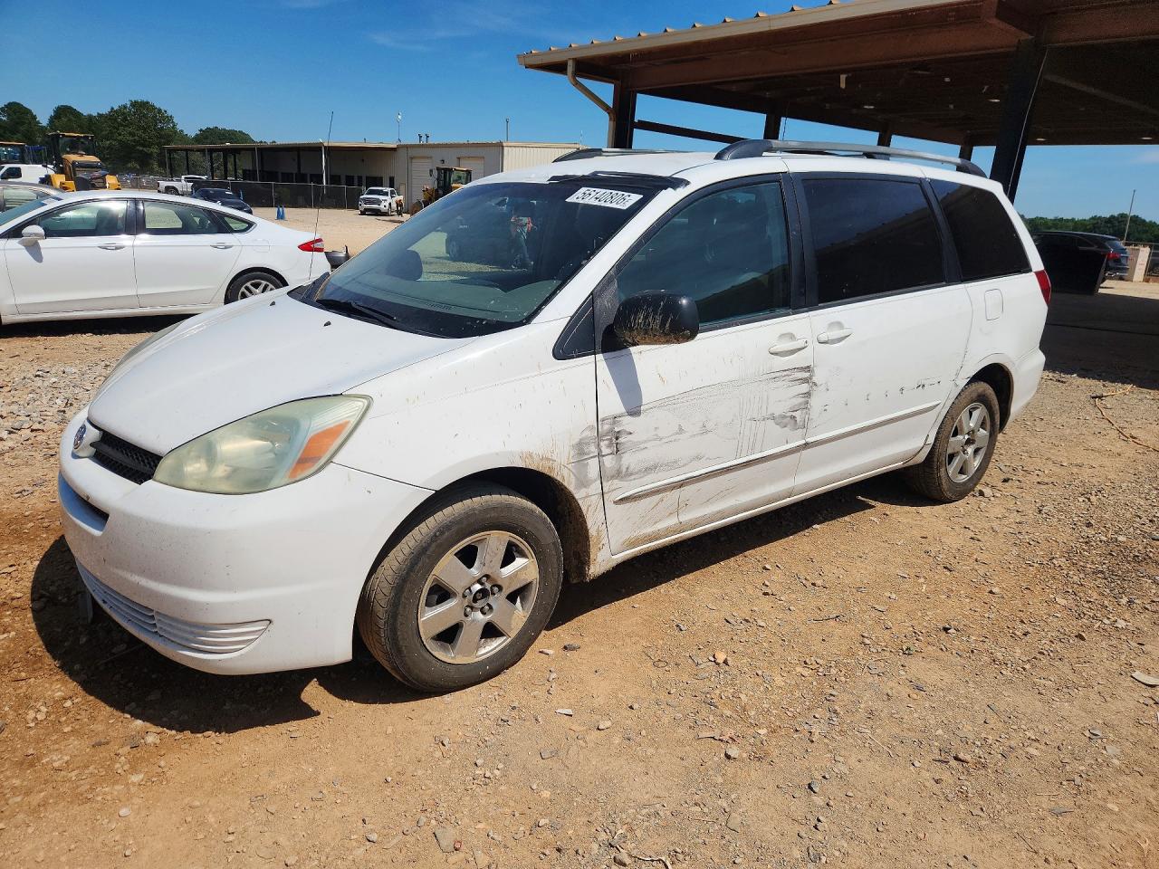 Salvage Toyota Sienna Image