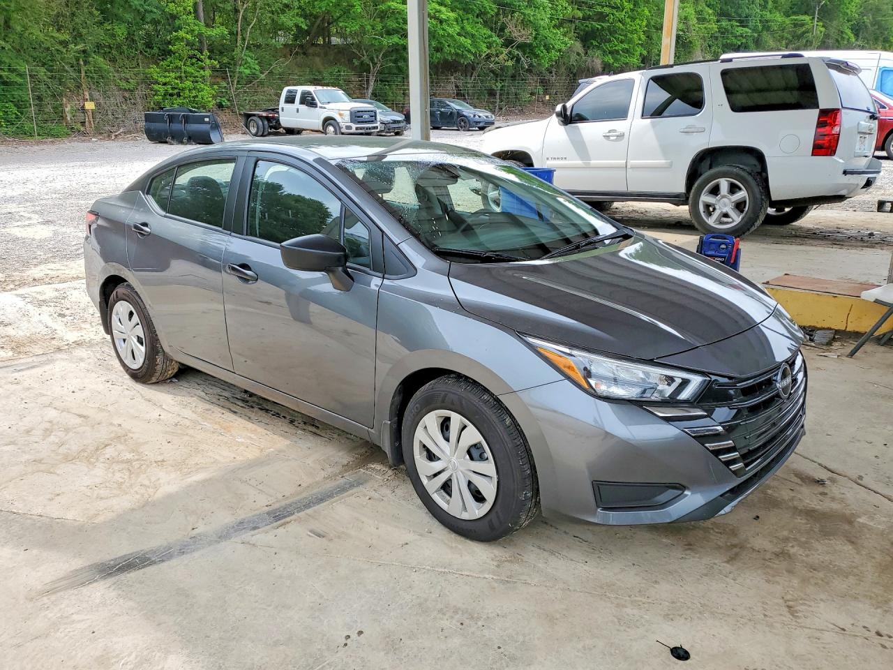 Nissan Versa S
