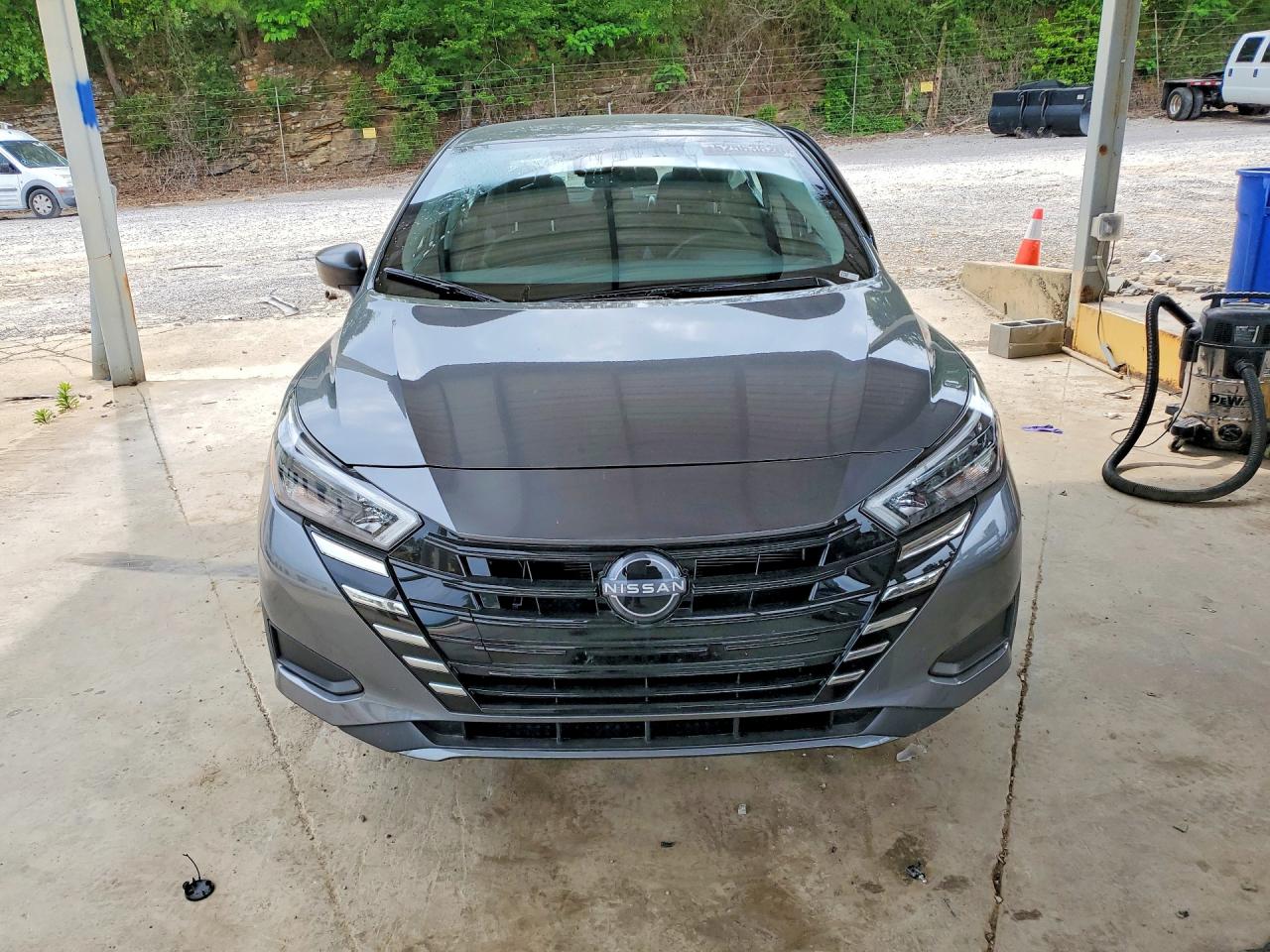 Nissan Versa S