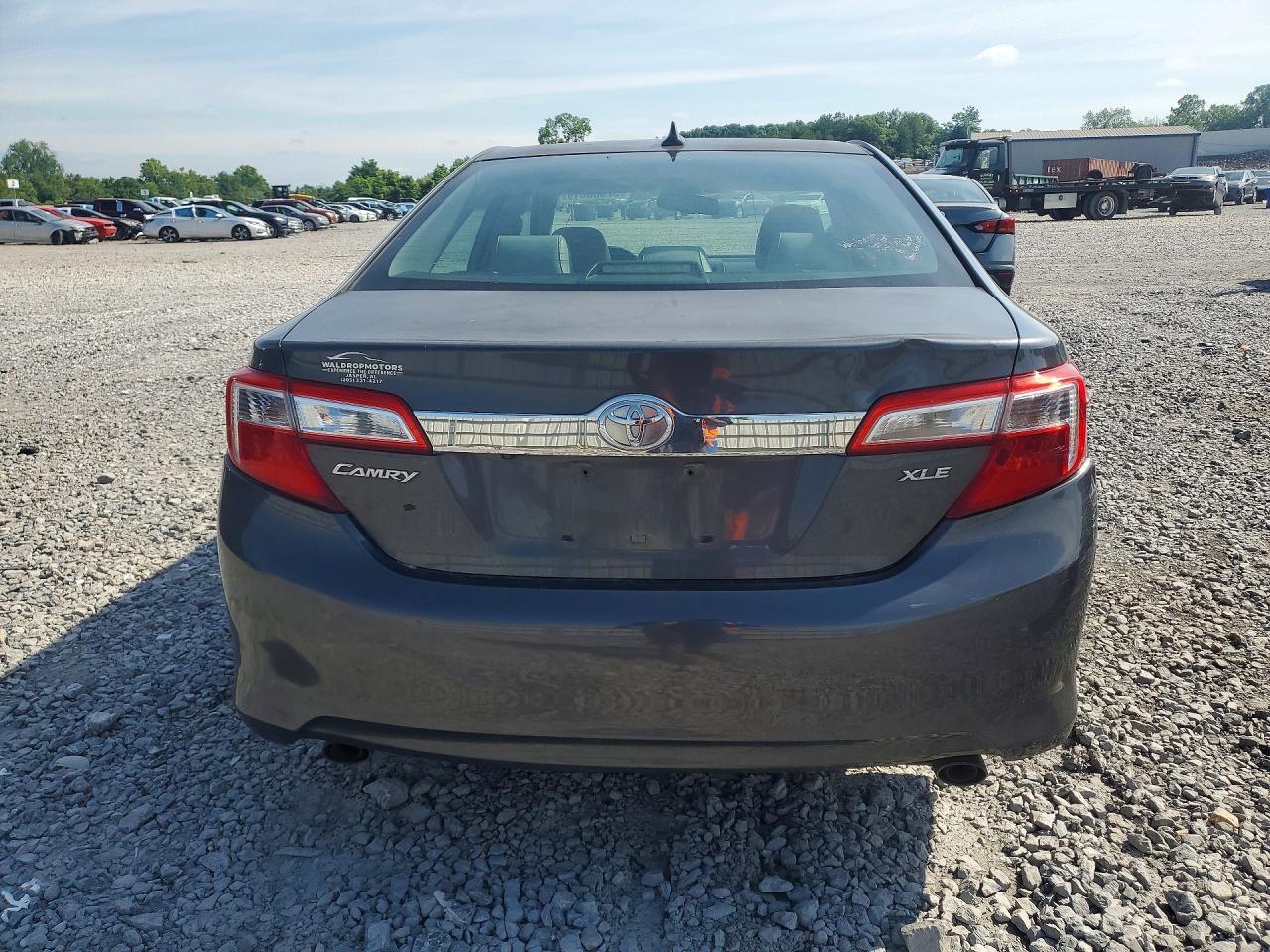 Toyota Camry Xle V6