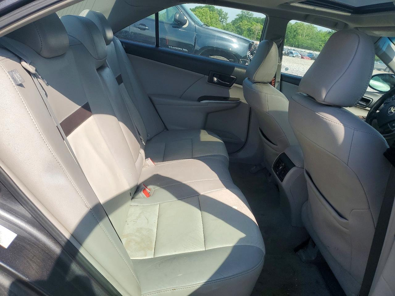Toyota Camry Xle V6