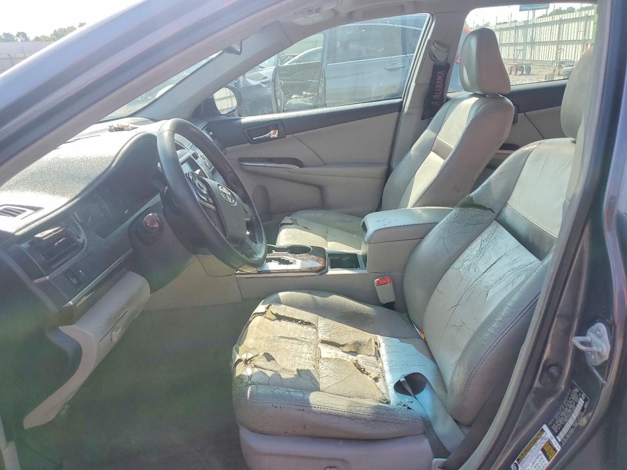 Toyota Camry Xle V6