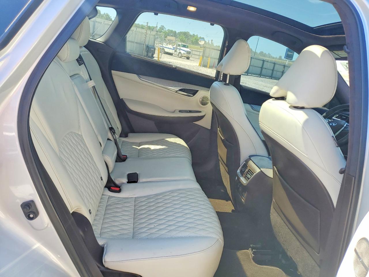 INFINITI Qx Pure