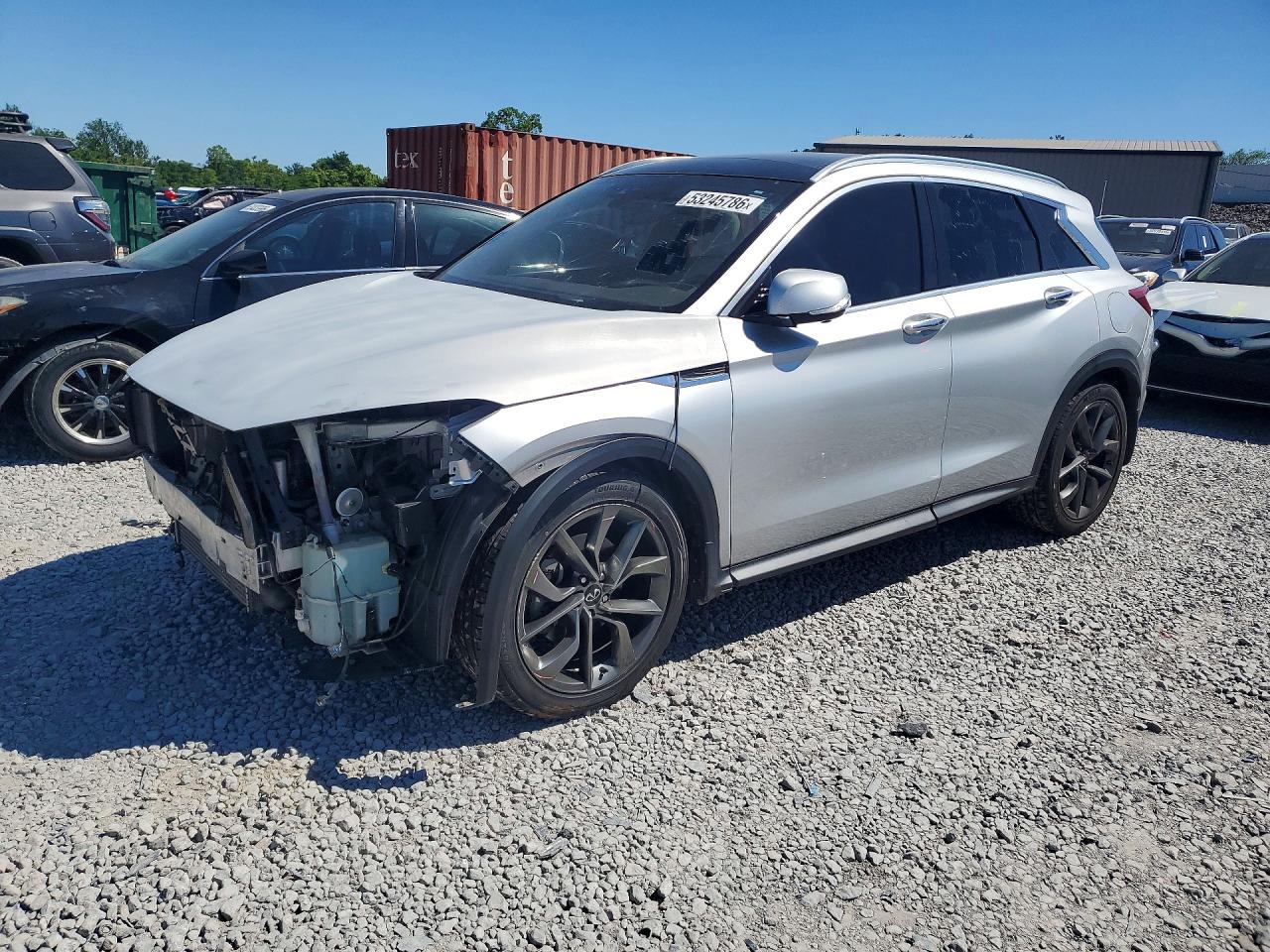 Salvage INFINITI Qx Image