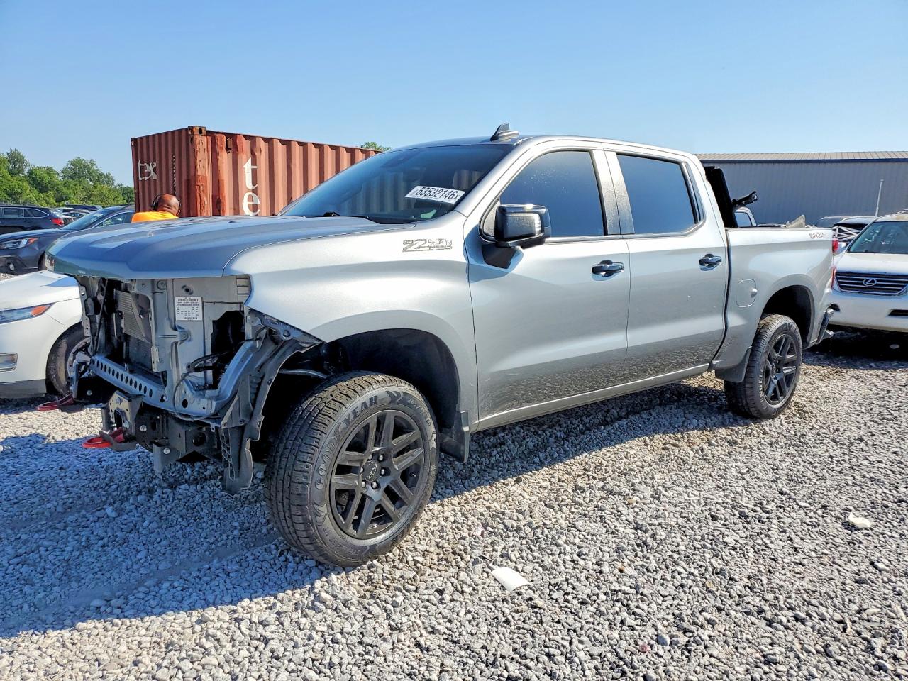 Salvage Chevrolet Silverado Image