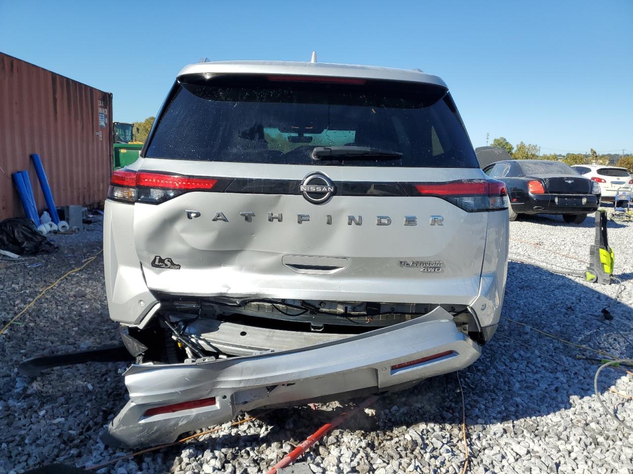 Nissan Pathfinder Platinum