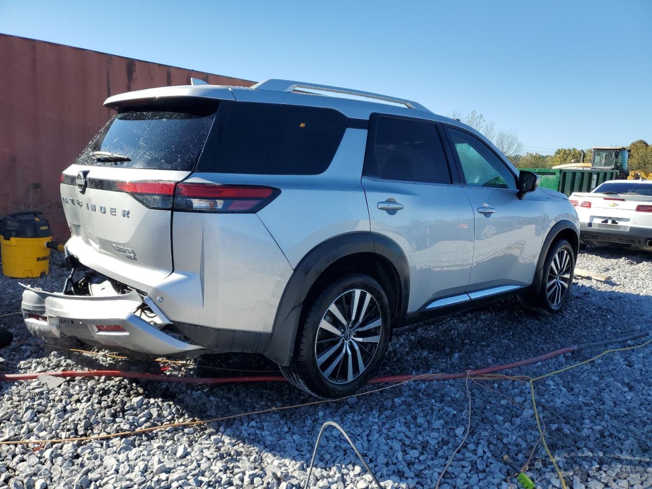 Nissan Pathfinder Platinum