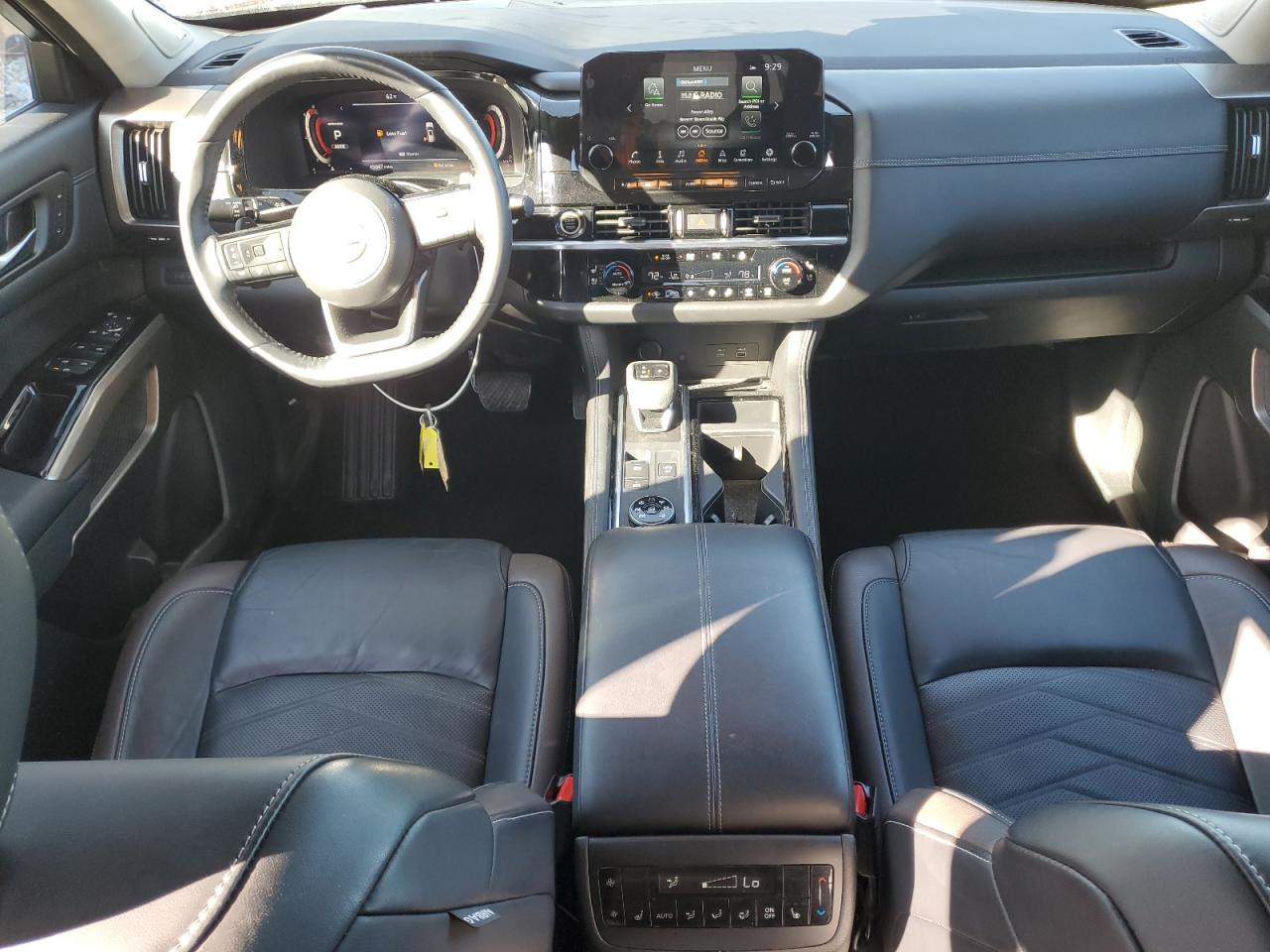 Nissan Pathfinder Platinum