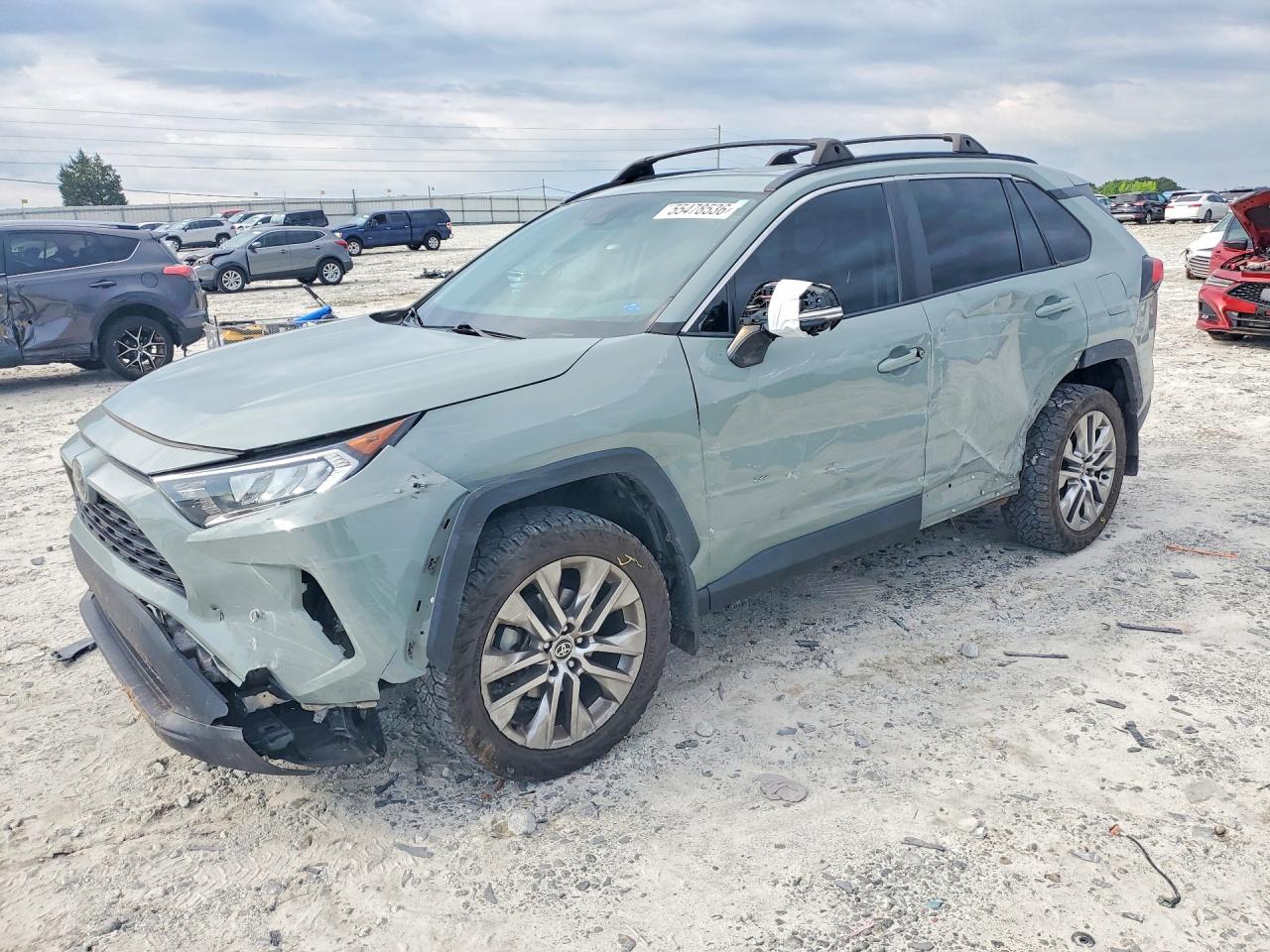 Salvage Toyota RAV4 Image
