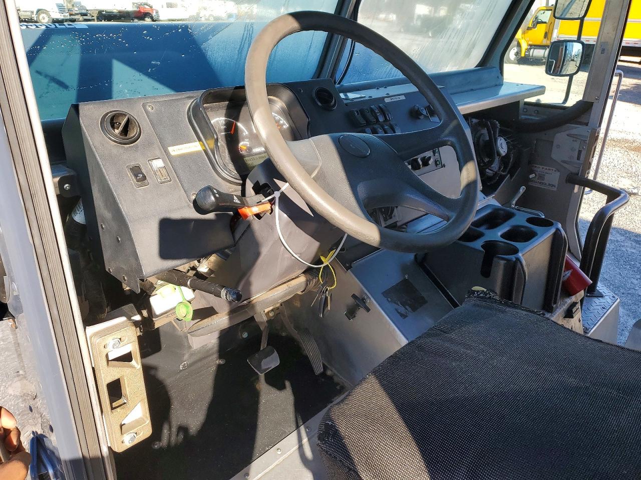 Freightliner Mt45 M Li M Line Walk-in Van