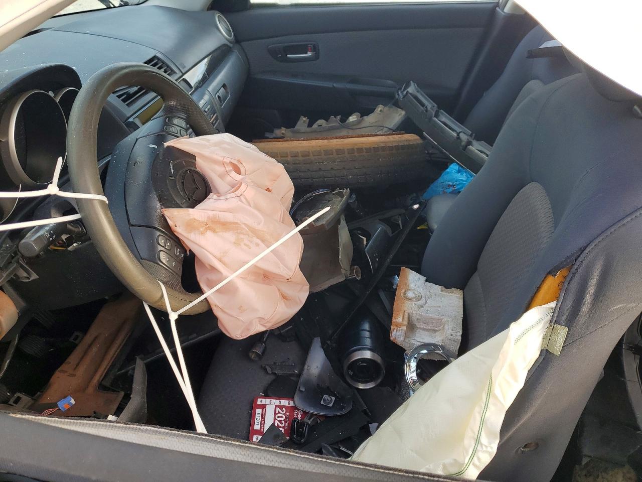 Mazda 3 I