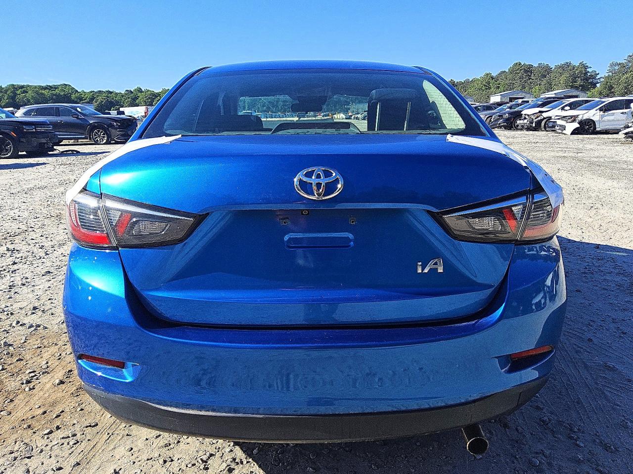 Toyota Yaris Base