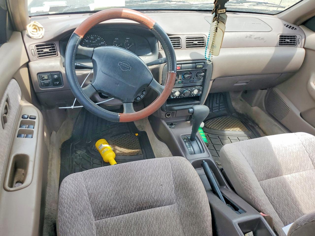 Nissan Sentra Base