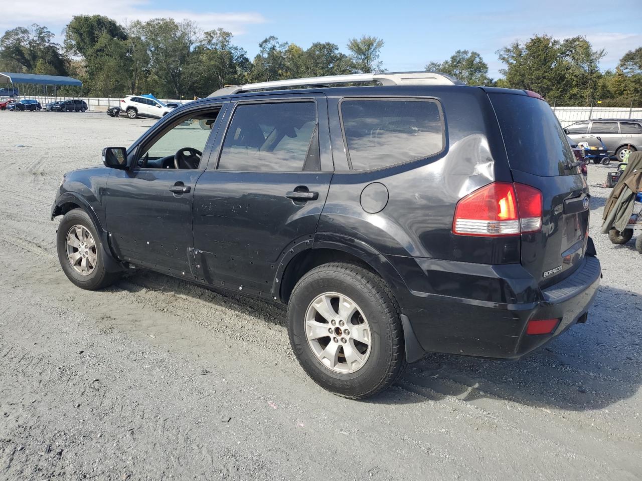 Kia Borrego Lx