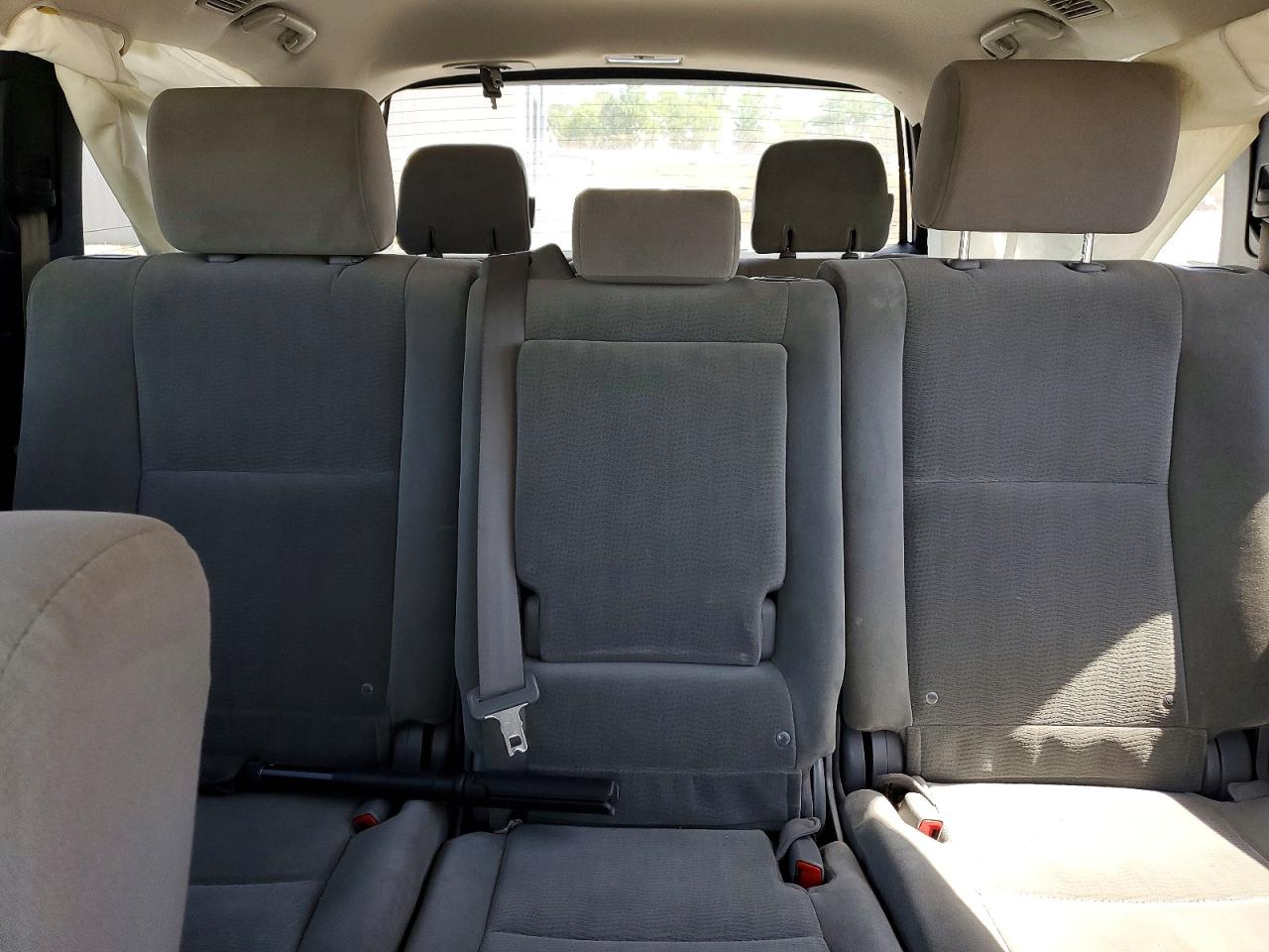 Toyota Sequoia Sr5