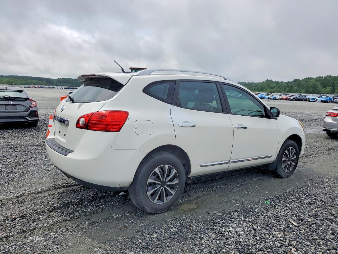 Nissan Rogue S
