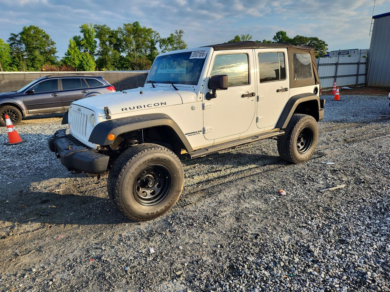 Salvage Jeep Wrangler Image