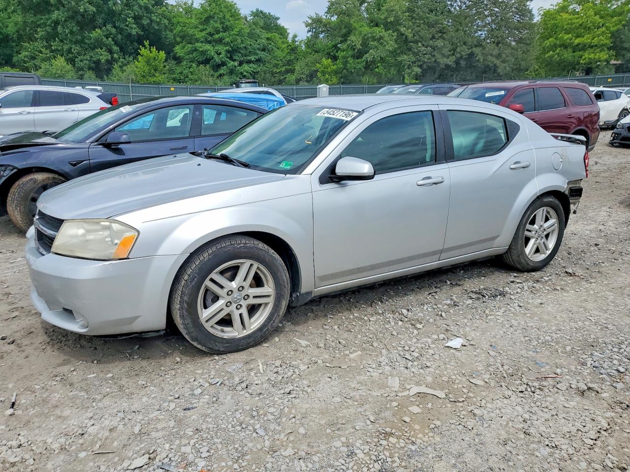 Salvage Dodge Avenger R Image