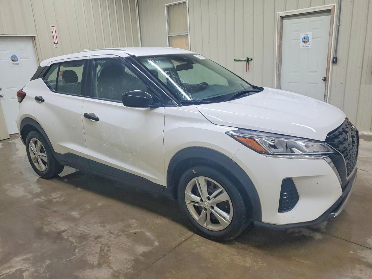 Nissan Kicks S