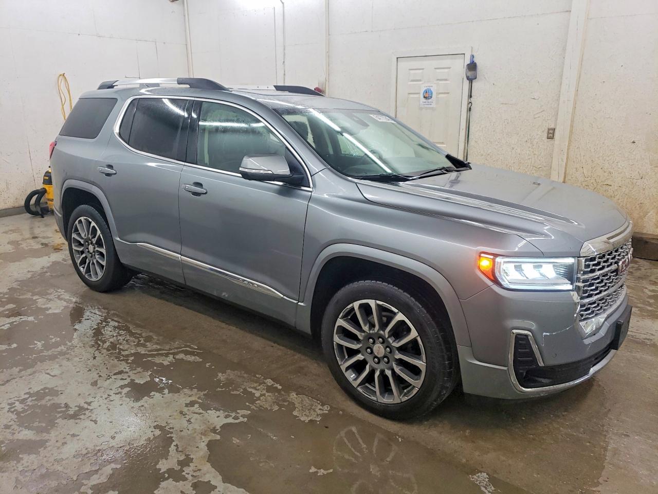GMC Acadia Denali
