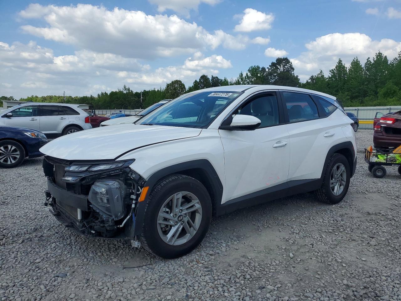 Salvage Hyundai TUCSON Image