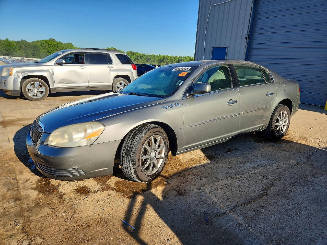 Salvage Buick Lucerne Image
