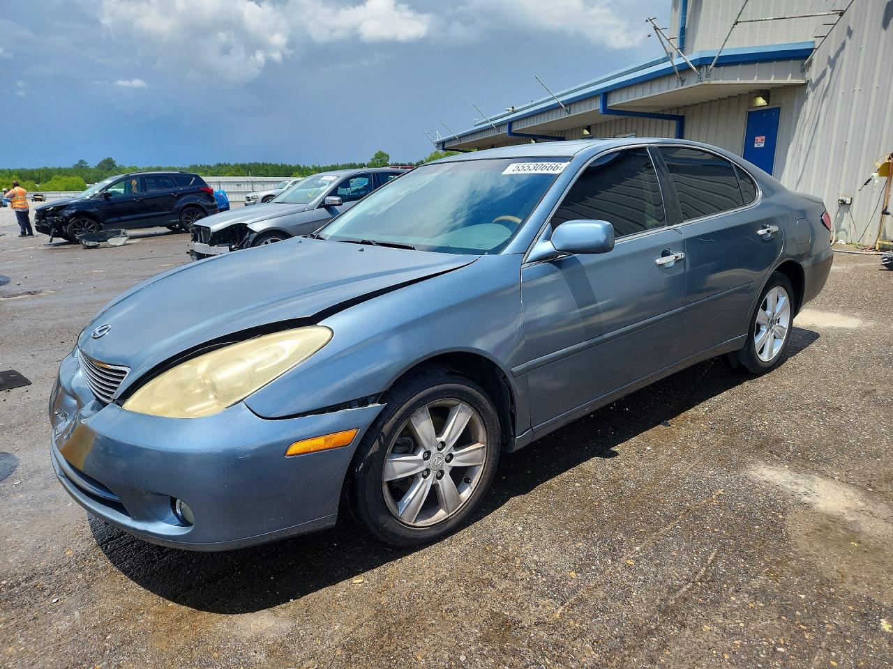 Salvage Lexus Es Image