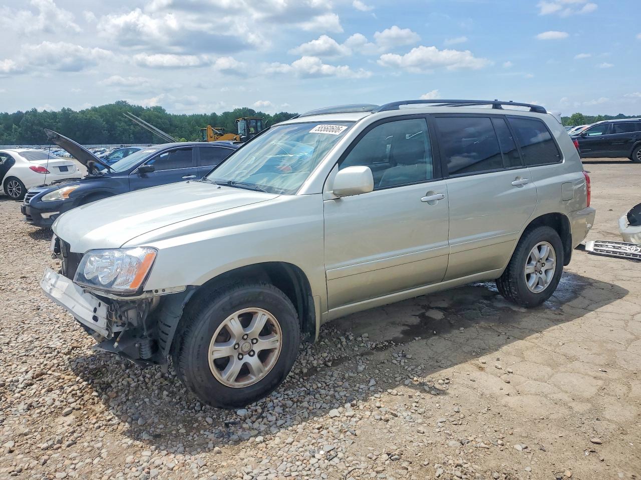 Salvage Toyota Highlander Image