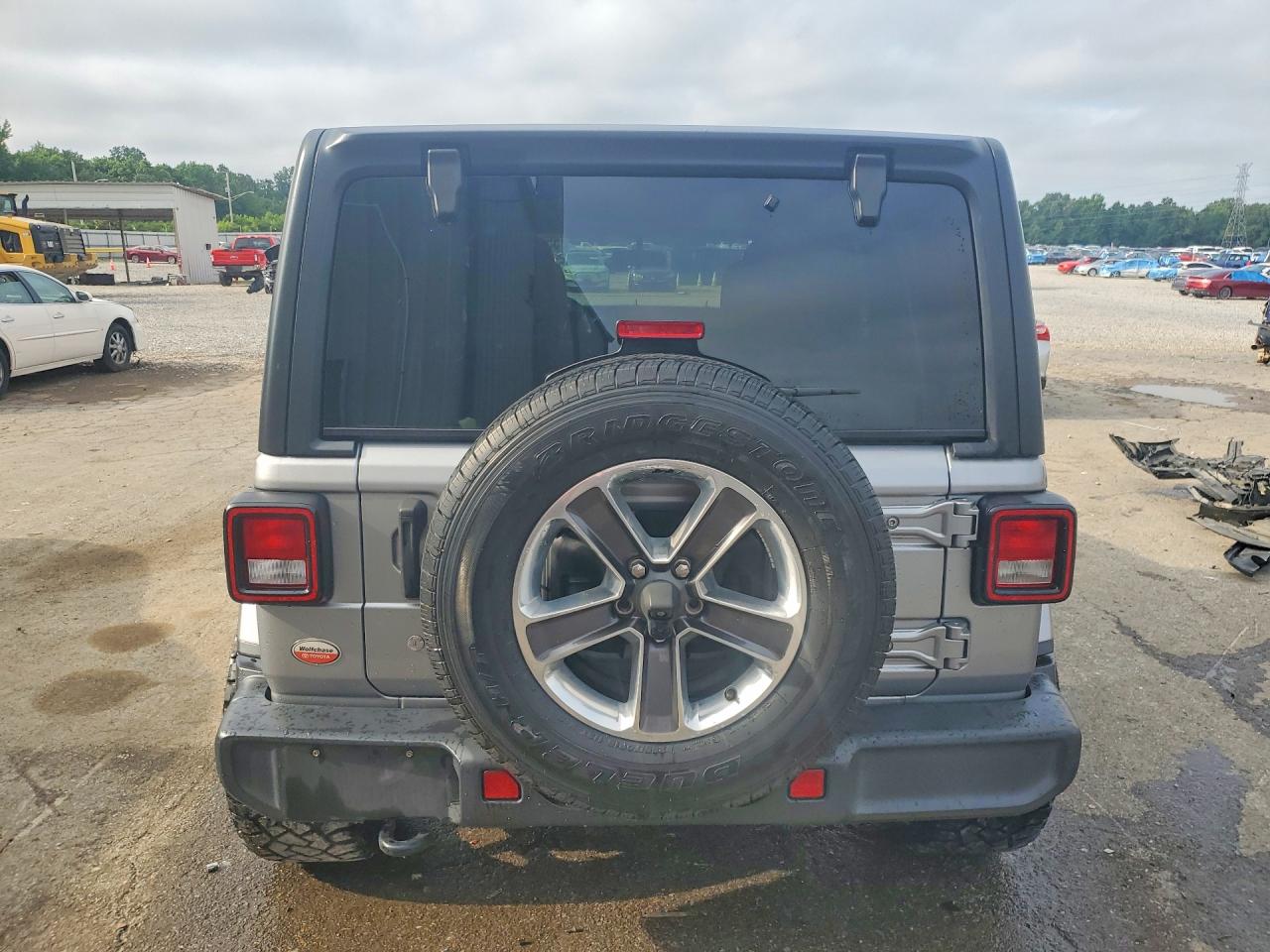 Jeep Wrangler Sahara