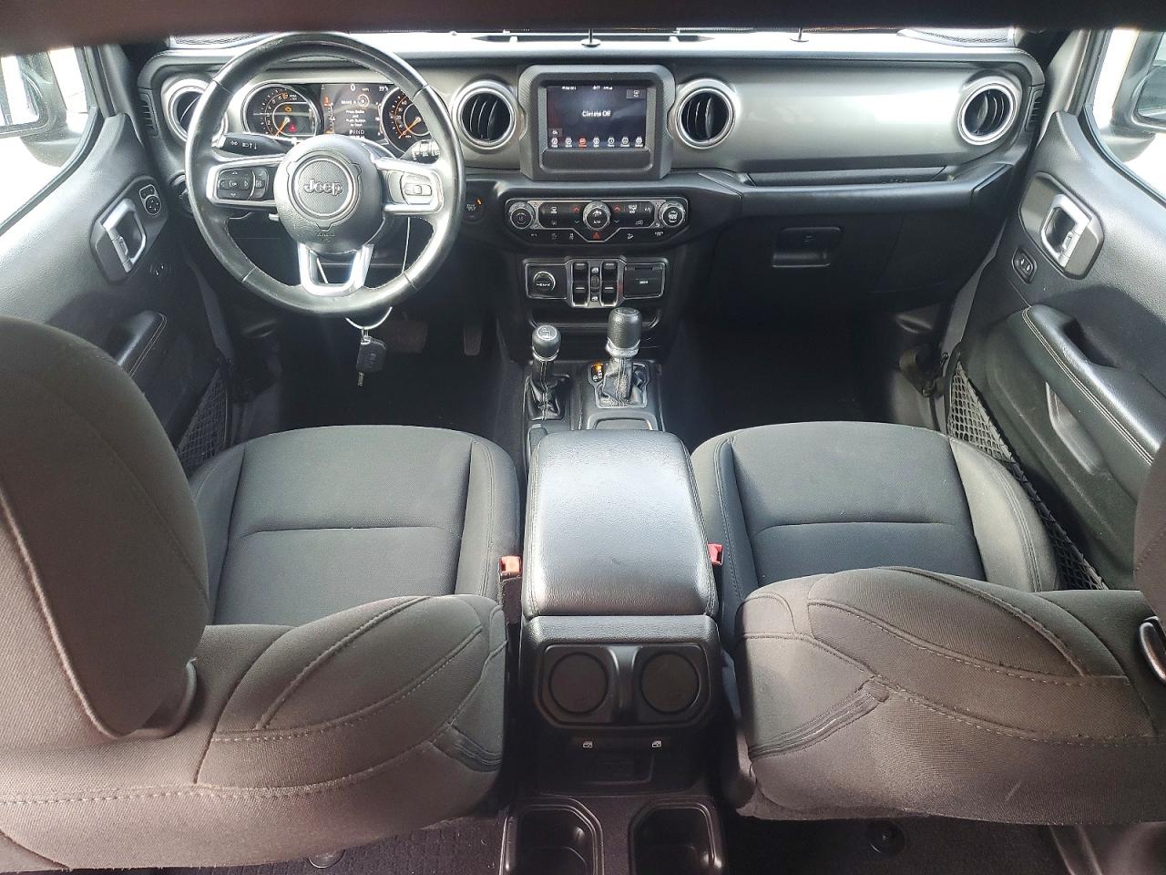 Jeep Wrangler Sahara