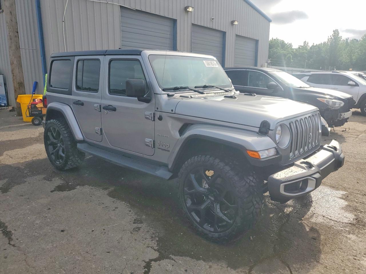 Jeep Wrangler Sahara