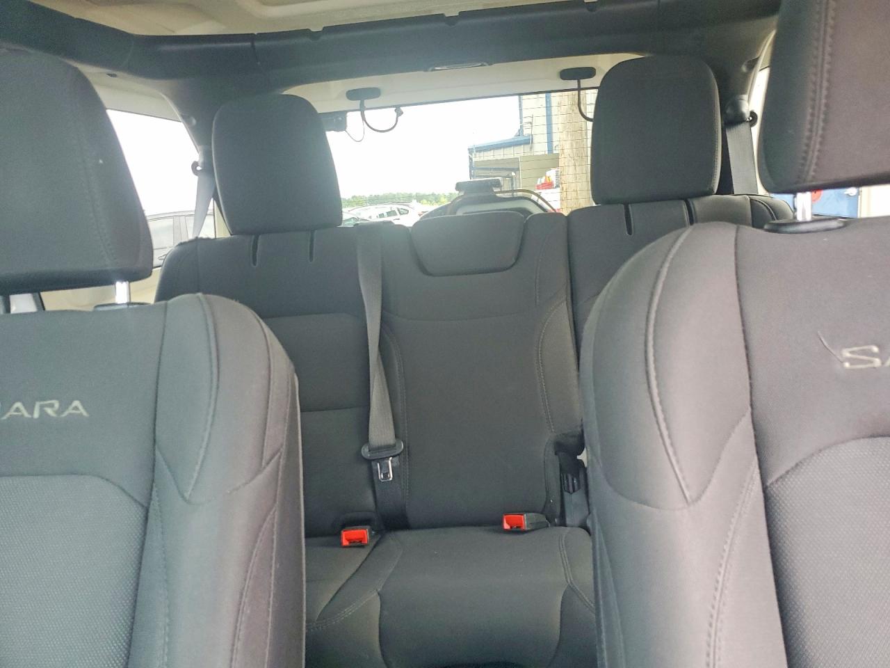Jeep Wrangler Sahara