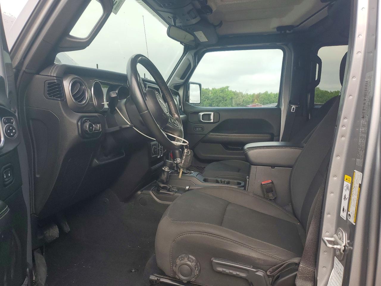 Jeep Wrangler Sahara