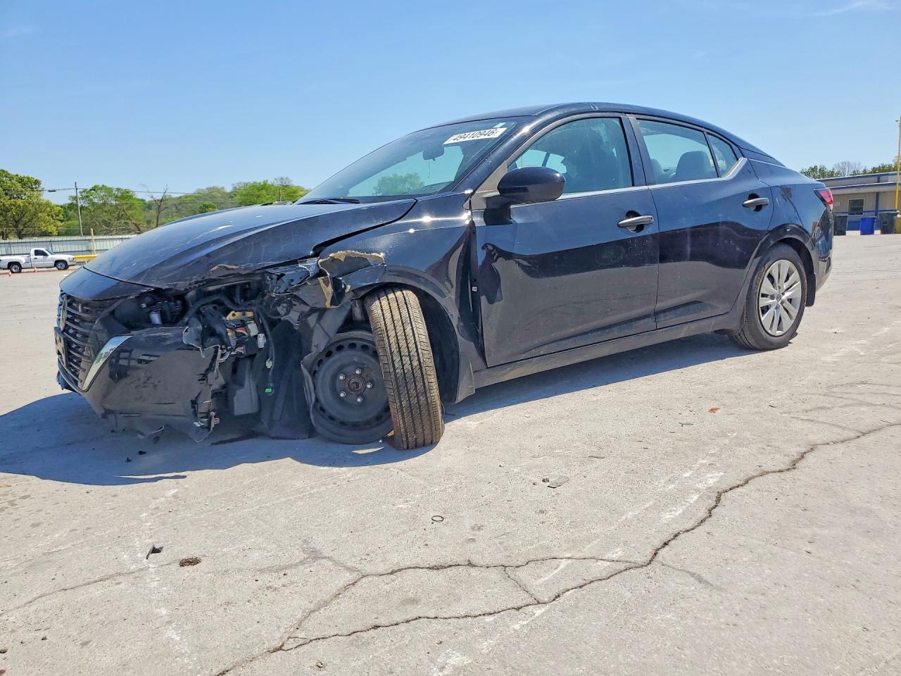 Salvage Nissan Sentra Image