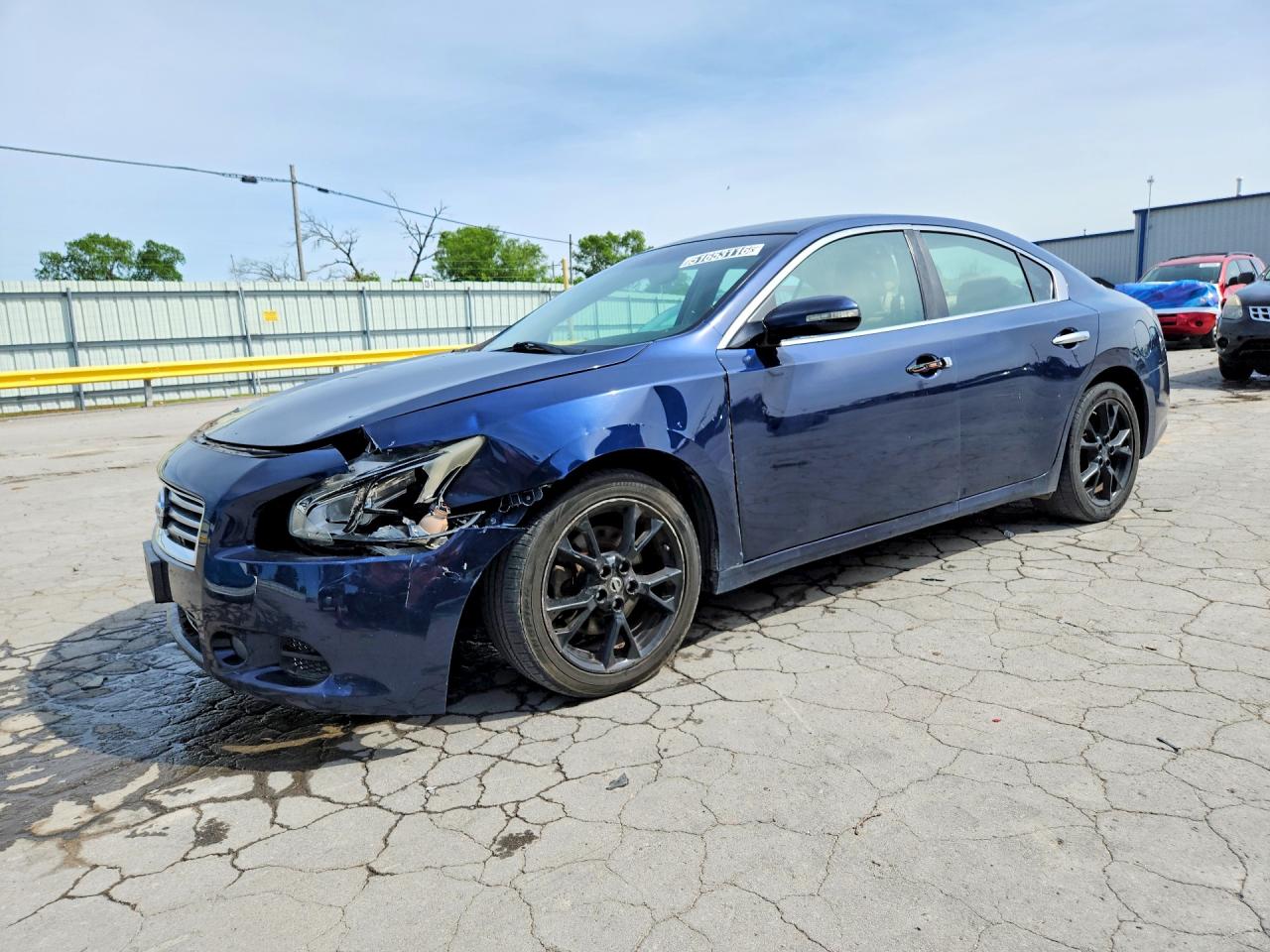 Salvage Nissan Maxima Image