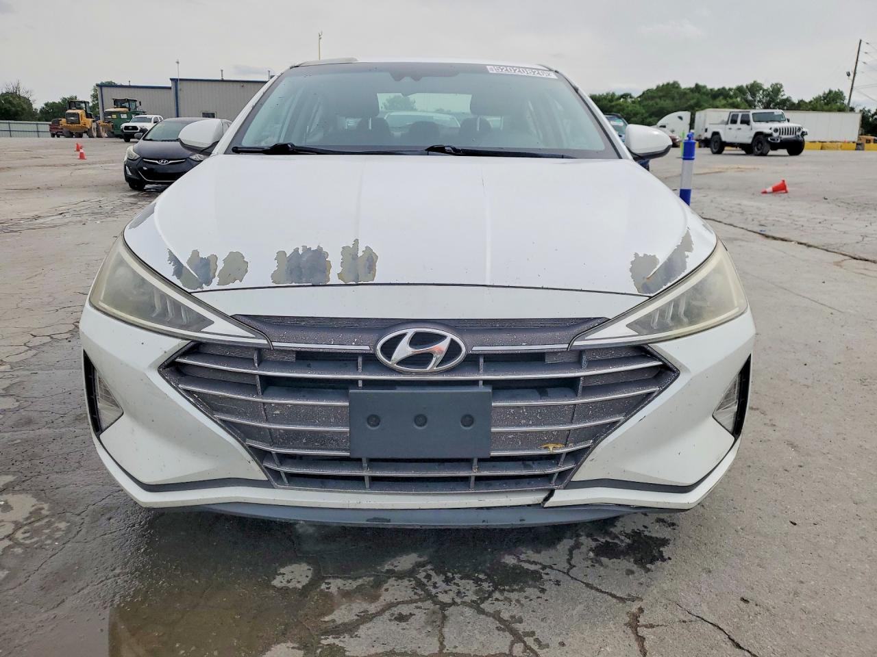 Hyundai ELANTRA Sel