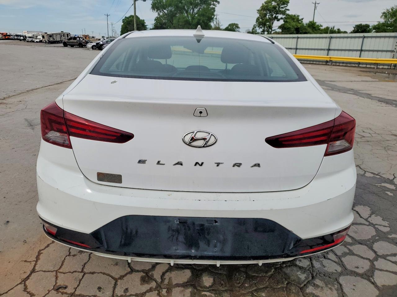 Hyundai ELANTRA Sel
