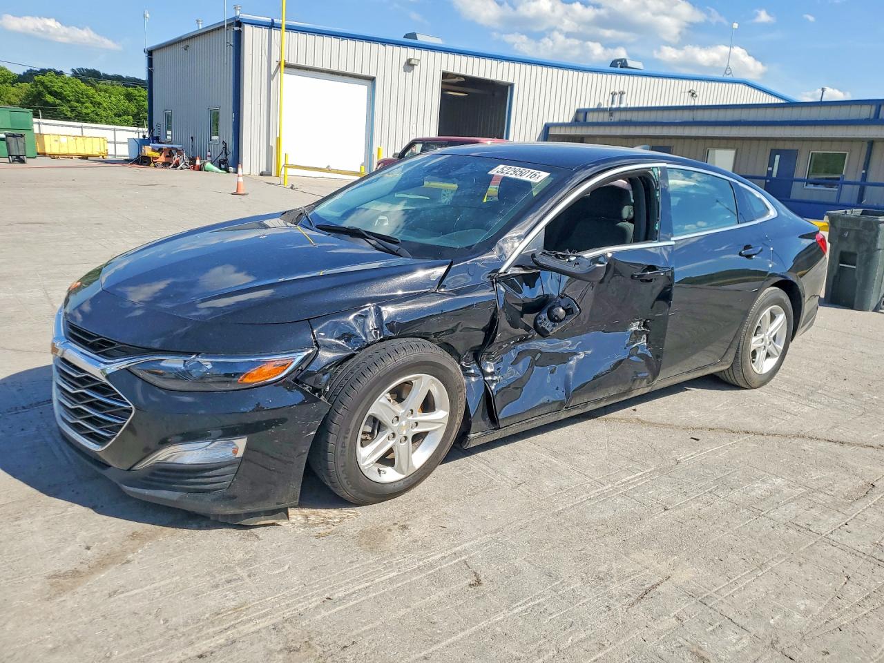 Salvage Chevrolet Malibu Image