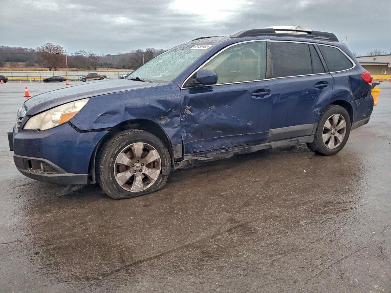 Salvage Subaru Outback Image