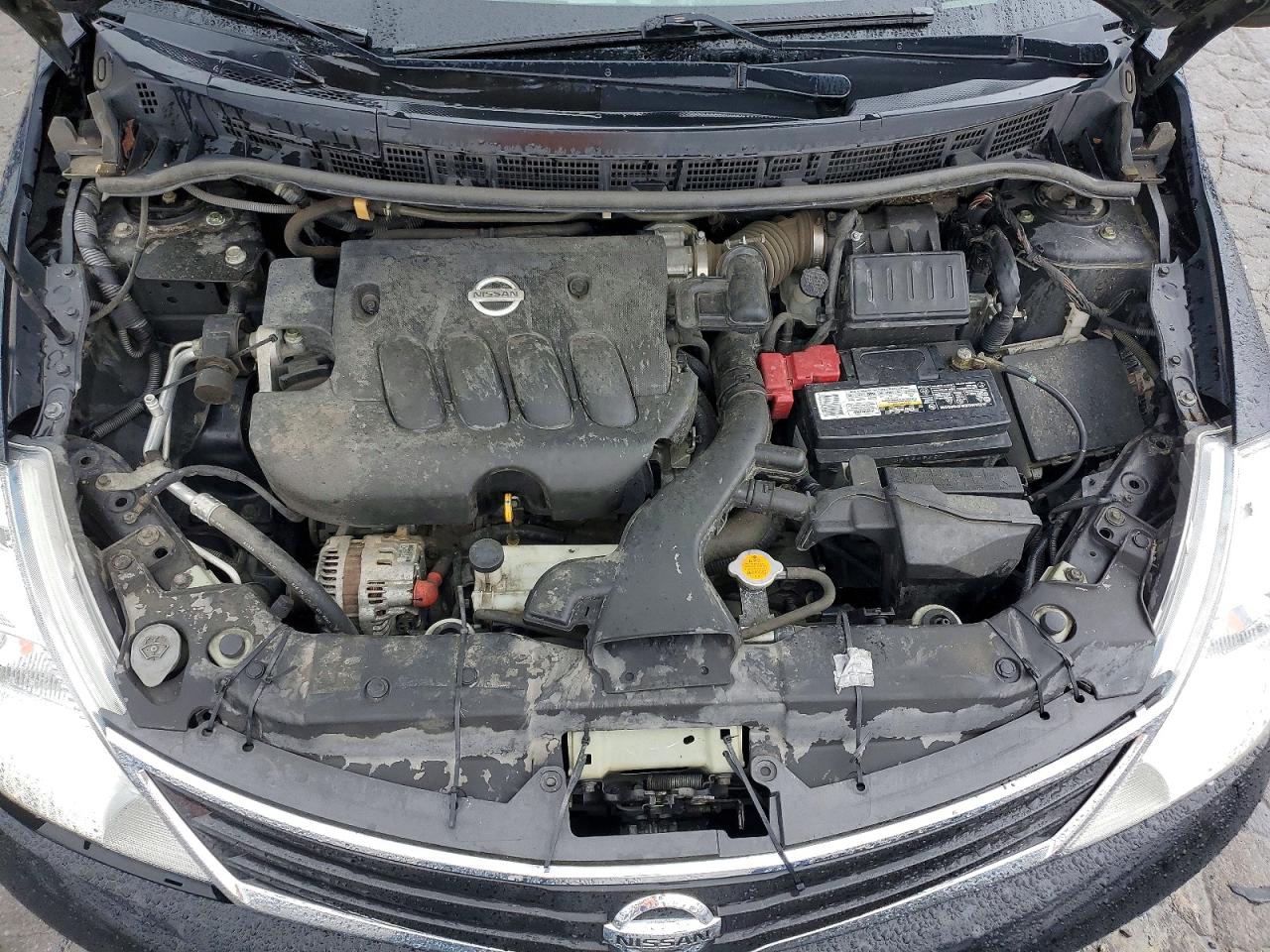 Nissan Versa 1.8 S