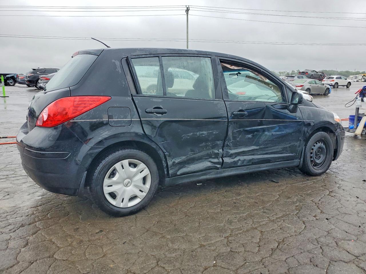 Nissan Versa 1.8 S
