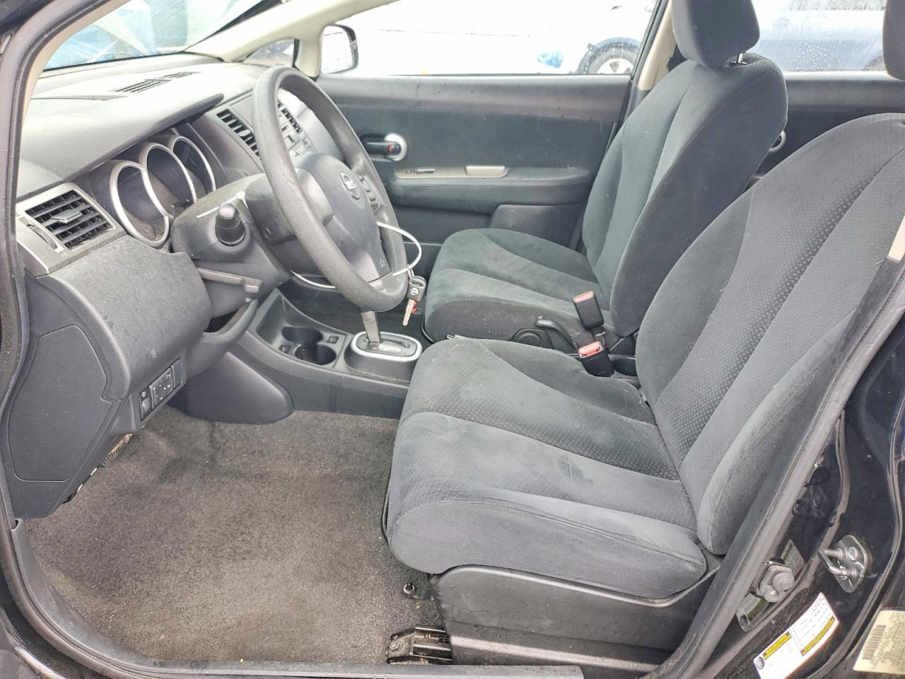 Nissan Versa 1.8 S