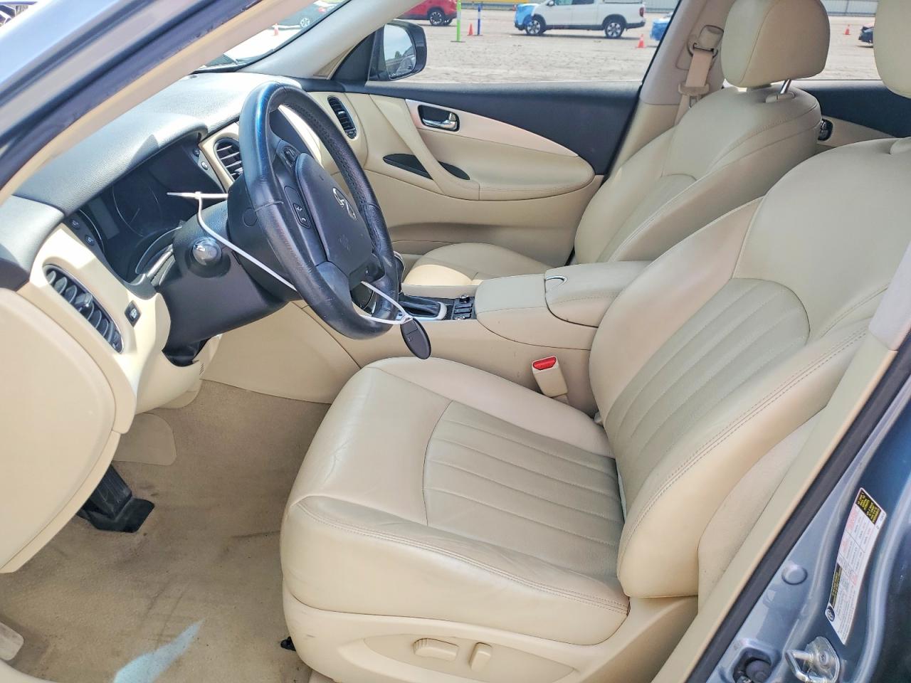 INFINITI Qx Base