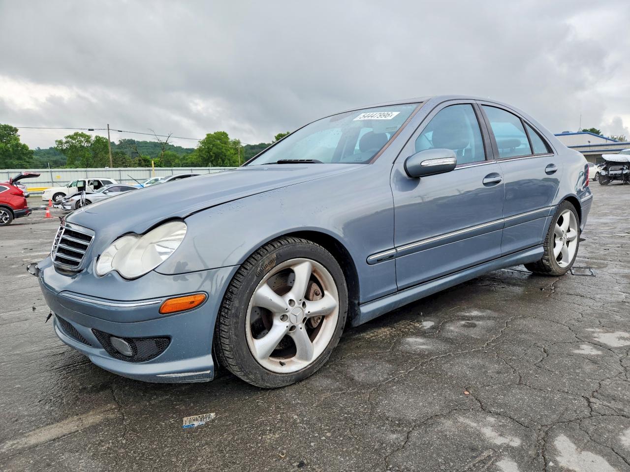 Salvage Mercedes-Benz C-Class Image