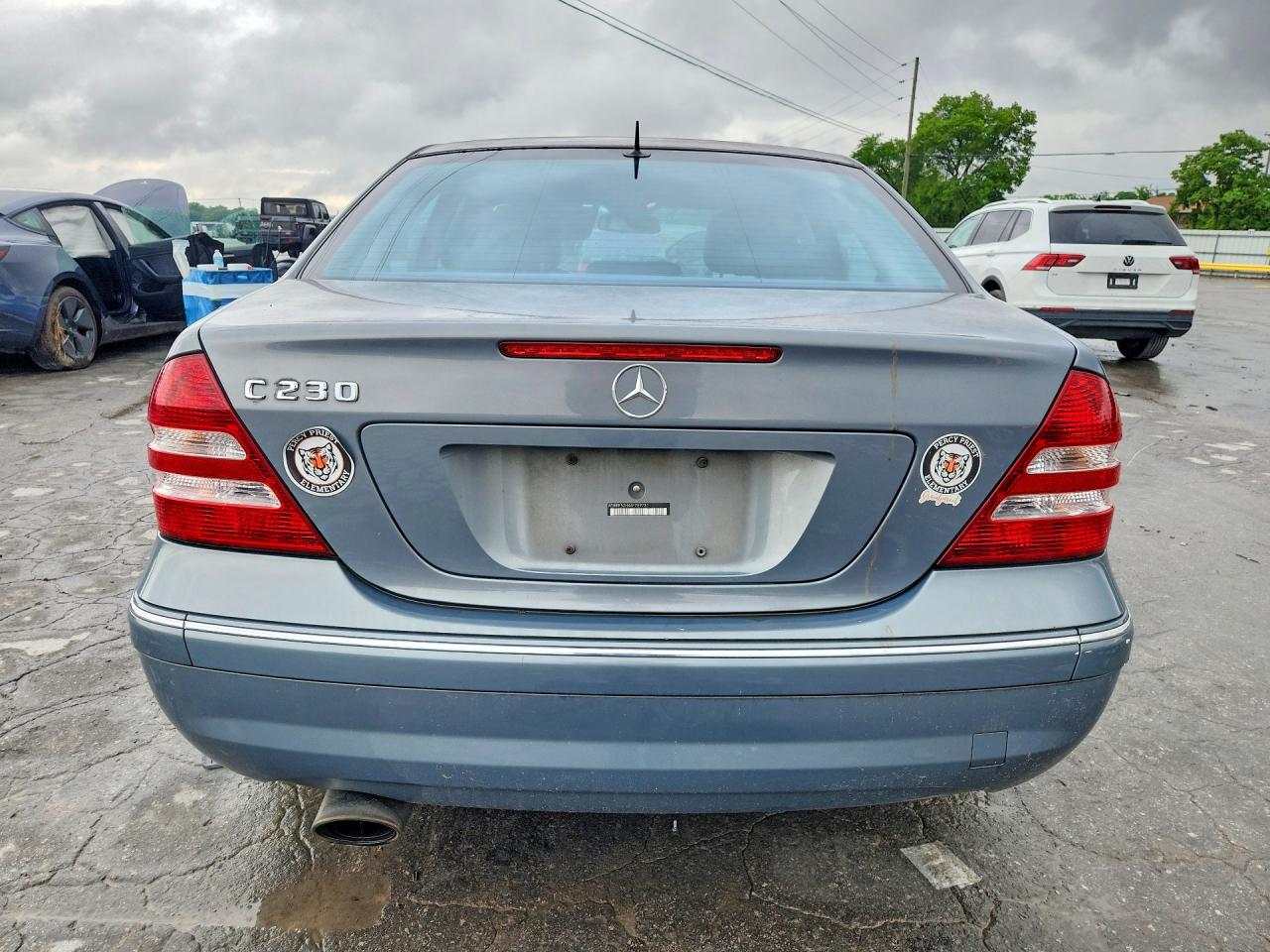 Mercedes-Benz C-Class 230