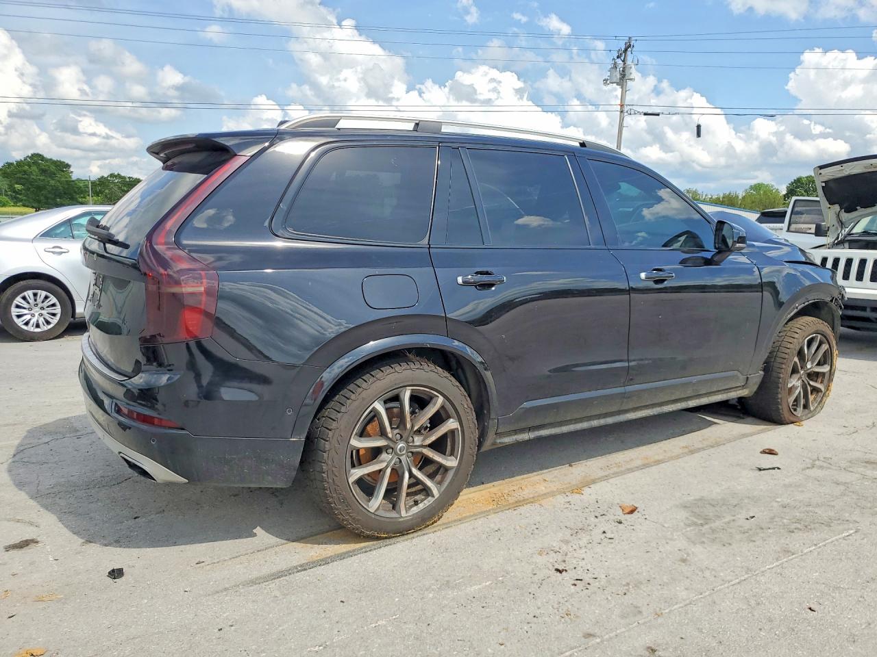 Volvo XC90 T6 Momentum