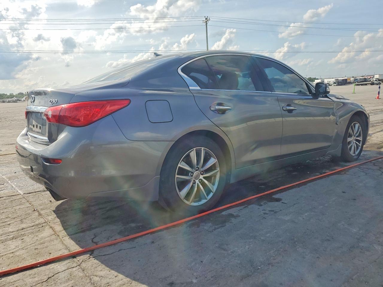 INFINITI Q50 Base