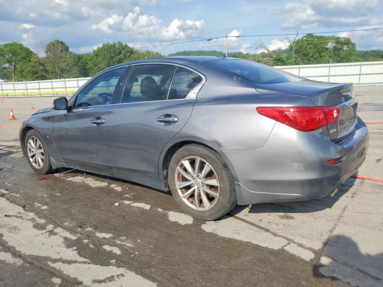 INFINITI Q50 Base