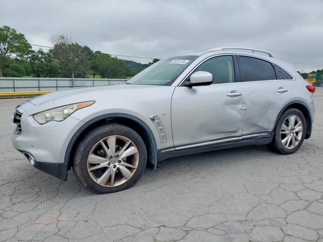 Salvage INFINITI Qx Image